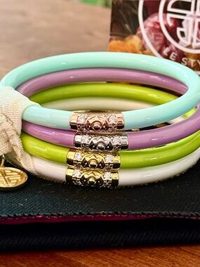NWT Budhagirl AWB bracelets in limited edition Bloom Three Kings Size Large 🤩
